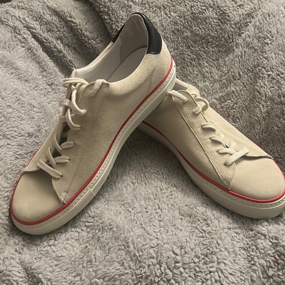 G.Brown Sneakers: Elevate Your Step with Timeless Style and Comfort! - Picture 1 of 3